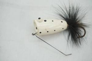 lot 223 image: Vintage Fly Fishing lure - popper