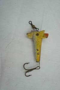 lot 229 image: Vintage Muskie Crankbait - metal