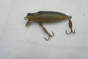 lot 235 image: Vintage Millsite Wig Wag Floater Lure