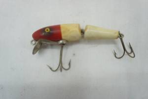 lot 237 image: Vintage Paw Paw Jointed Fishing Lure