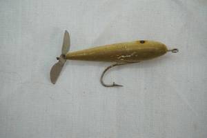 lot 277 image: Vintage Pawpaw minnow