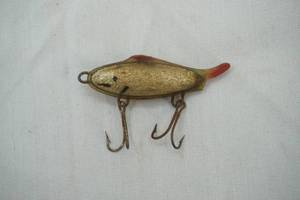 lot 281 image: vintage Minnow fishing lure