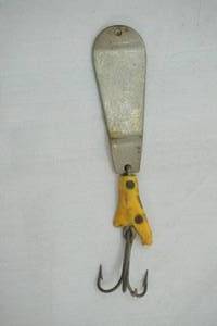 lot 283 image: Vintage American angler  lure