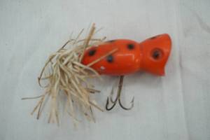 lot 292 image: Vintage Arbogast Hula popper