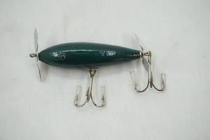 lot 318 image: Vintage whopper stopper lure