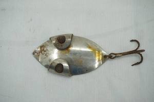 lot 332 image: Vintage Fishing Lure. Gibbs Ruby Eye