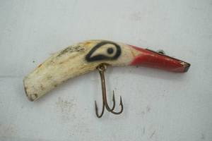 lot 339 image: Vintage Kautzky lazy Ike Fishing Lure