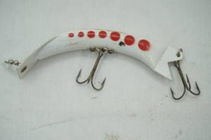 lot 343 image: Vintage Moby Dick Fishing Lure