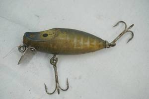 lot 347 image: Vintage Heddon River Runt