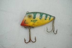 lot 358 image: Vintage Buckeye Bait Mad Minnow Fishing Lure