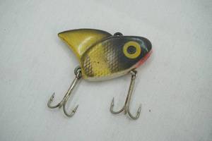 lot 361 image: Vintage Lazy Ike Shark