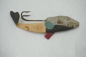 lot 369 image: Vintage VIVIF Rubber Minnow made in France