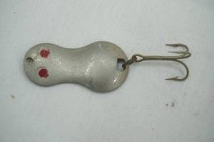 lot 377 image: Vintage Lucky Eight Fishing Lure
