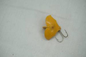 lot 380 image: Vintage Prescott Spinner Baby Bat