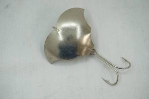 lot 382 image: Vintage Prescott Spinner Baby Bat