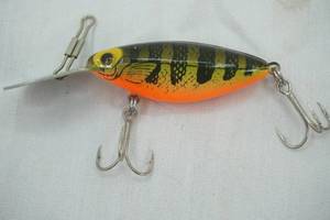 lot 406 image: Vintage Thin Fin Storm Hot N Tot fishing Lure