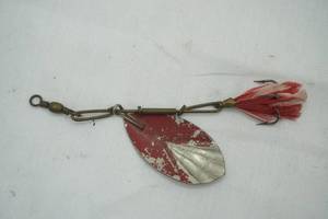 lot 408 image: Vintage G.M. Skinner 6 Fishing Lure
