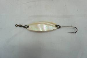 lot 415 image: Vintage mother of pearl trolling spoon