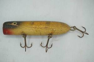 lot 416 image: Vintage wooden fishing lure