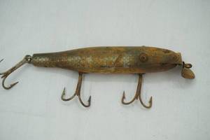 lot 417 image: Vintage wooden minnow Creek Chub