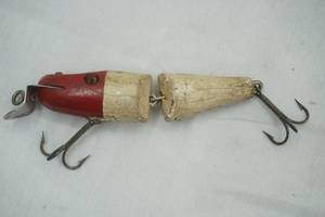 lot 422 image: Vintage Creek Chub, jointed Fishing Lure