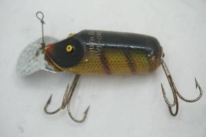 lot 423 image: Vintage South Bend Dive-Oreno Fishing Lure
