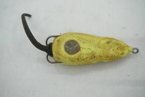 lot 430 image: Vintage Rubber Mouse Lure