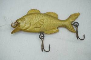 lot 444 image: Vintage Kitco Big Champ Gold Fish Plug Crankbait Lure