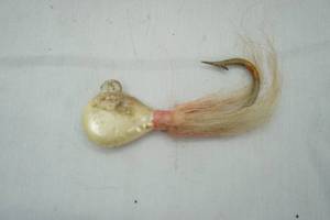 lot 447 image: Vintage Fishing Lure Hook with horsehair