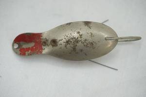lot 457 image: VintageAntique metal fishing lure