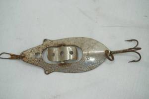 lot 458 image: Vintage Shurebite Fishing Lure. 1934