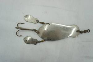 lot 471 image: Vintage K-B Spoon Lure 2. Duluth MN