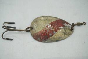lot 475 image: AntiqueVintage Spoon Lure