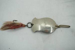 lot 476 image: AntiqueVintage spinner baitspoon lure