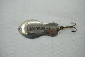 lot 481 image: Vintage KB spoon Lure - mini- Superior Tire Service