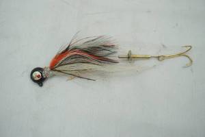lot 485 image: Vintage fishing hooklure with horse hair