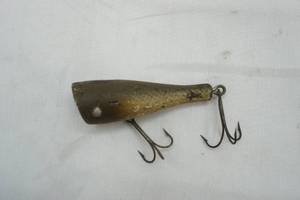 lot 518 image: Vintage Wooden Fishing lure
