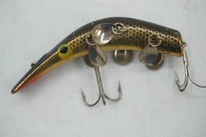 lot 525 image: Vintage Lazy Ike Fishing Lure