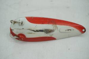 lot 534 image: Vintage weedless spoon lure - James E. Aitken MFG Co.