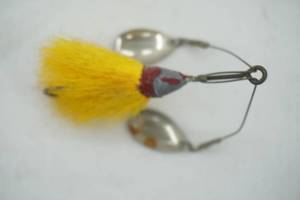 lot 552 image: Vintage Shannon spinner bait Lure