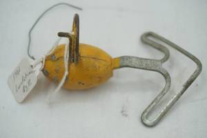 lot 553 image: Vintage 139N Lure Retriever