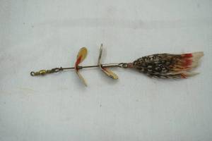 lot 561 image: Vintage Pflueger spinner lure