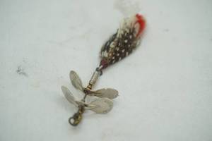 lot 562 image: Vintage Pflueger spinner lure