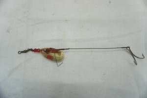 lot 572 image: Vintage Spinner bait Lure