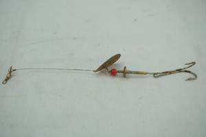 lot 573 image: Vintage Spinner bait Lure