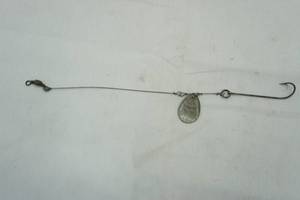 lot 576 image: Vintage Spinner bait Lure