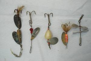 lot 584 image: Vintage Spinner Bait
