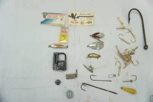 lot 601 image: Vintage Fishing Tackle