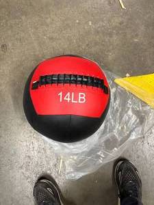 lot 12 image: Crossfit Wall Ball 14lb