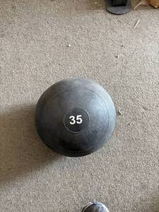 lot 6 image: 35Lb Slam Ball